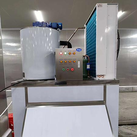 2噸片冰機(jī)交付河南某食品廠使用